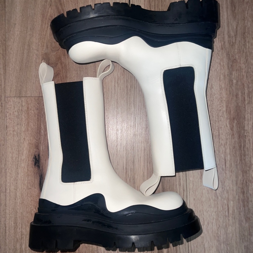 BOTTEGA VENETA TIRE BOOTS SEA SALT SZ 36